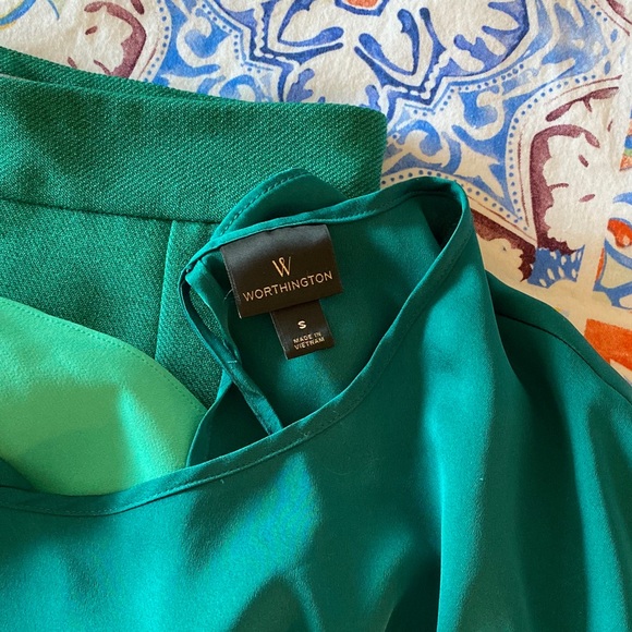💚 Emerald Green Faux Satin Ruffle Slv Blouse Sz S - Picture 4 of 7